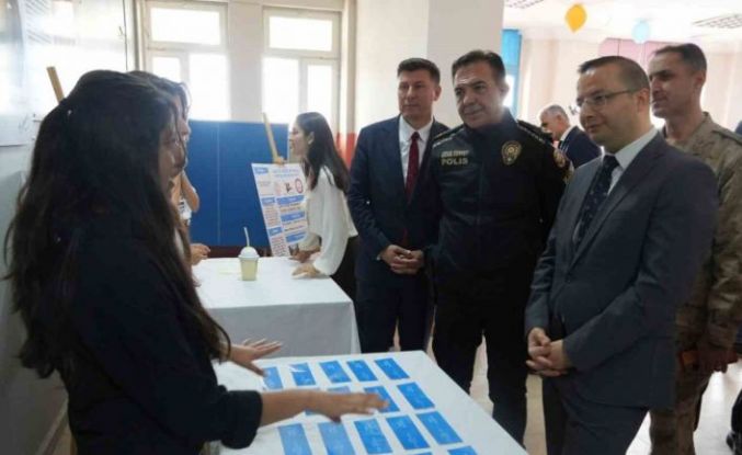 Cizre’de Bilim Fuarı yoğun ilgi gördü