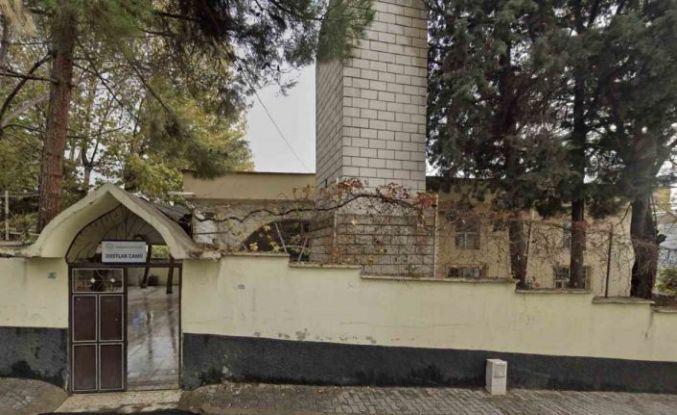 Depremde yıkılan Dostlar Camii, yeniden ayağa kalkıyor