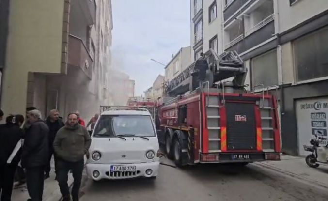 Gelibolu’da apartmanda çıkan yangın korkuttu