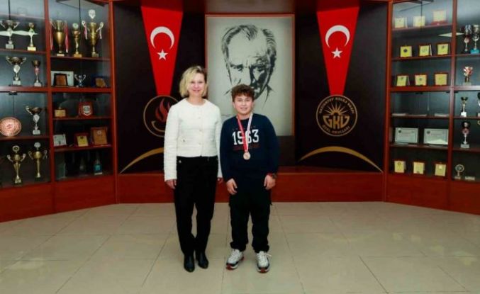 GKV’li Çalışıcı Gaziantep boks şampiyonu