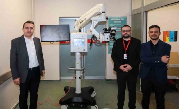 Hastaneye ileri teknoloji cerrahi operasyon mikroskobu