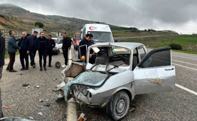 İki otomobilin çarpıştığı kazada: 1 kişi yaralandı