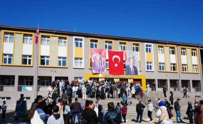 Kastamonu’da öğrencilerin bursluluk sınavı heyecanı başladı