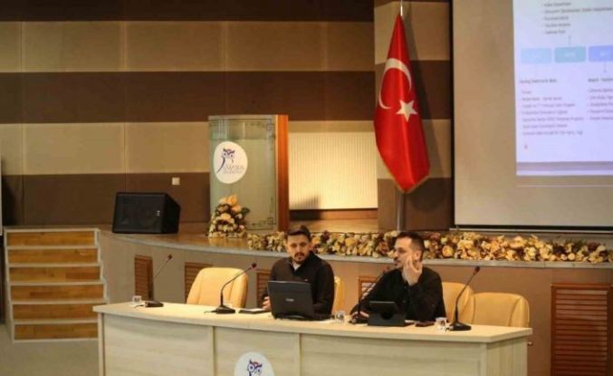 KBÜ’de inovasyon ve girişimcilik zirvesi düzenlendi