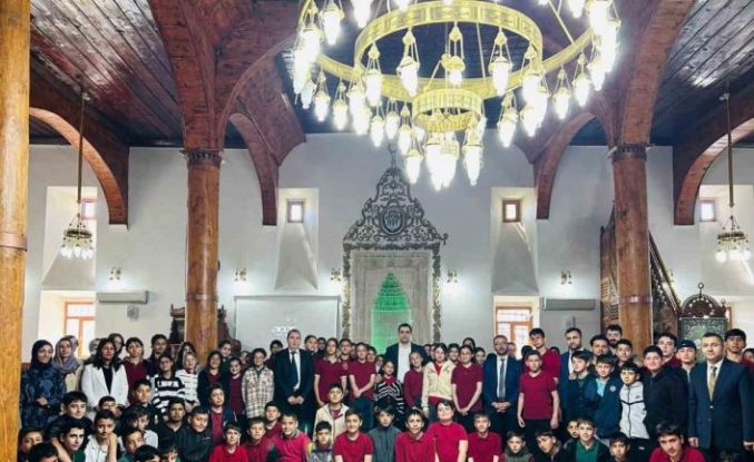 Kemah’ta değerler eğitimi camide gerçekleştirildi