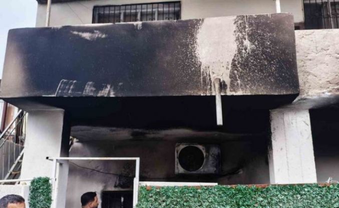 Klima patladı, evde yangın çıktı