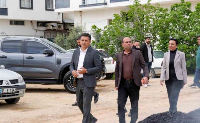 Kozan’da alt yapısı tamamlanan sokaklar asfaltlanıyor