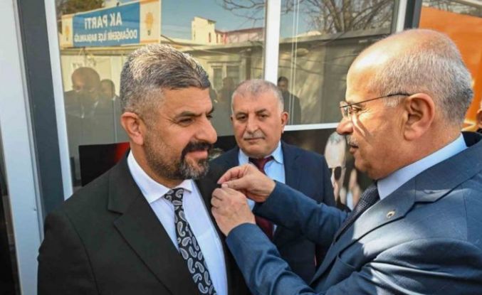 Malatya’da CHP’den istifa eden meclis üyesi AK Parti’ye katıldı