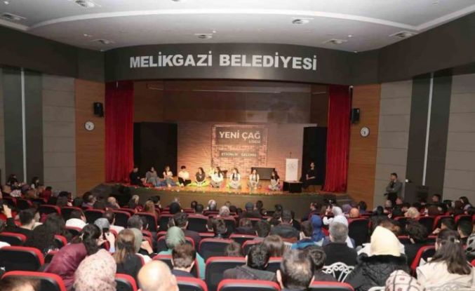 Mektep Melikgazi öğrencilerinin hazırladığı tiyatro oyunu büyük alkış topladı