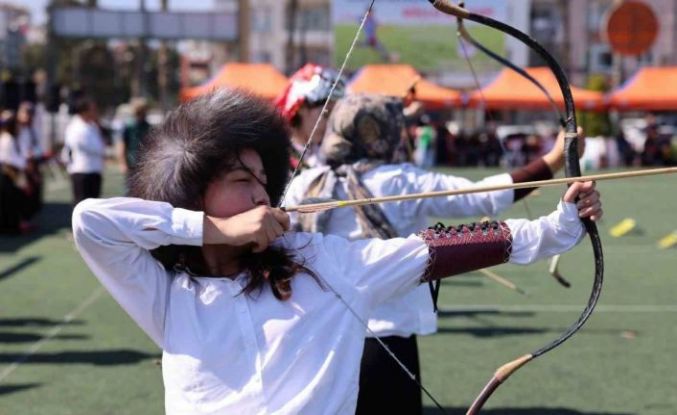 Mersin’de geleneksel okçuluk şöleni: 13 ilçeden 150 sporcu katıldı