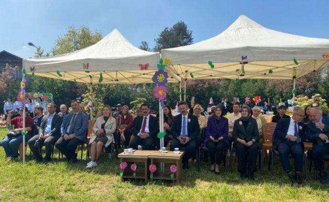 Minik öğrenciler hayallerini kağıda çizdi