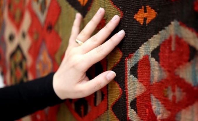 Müzede sergilenen kilimler asırlık motifleri gelecek nesillere aktarıyor