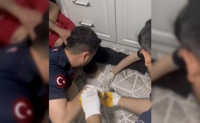 Osmaniye’de ayağına mangal şişi saplanan çocuk hastaneye kaldırıldı