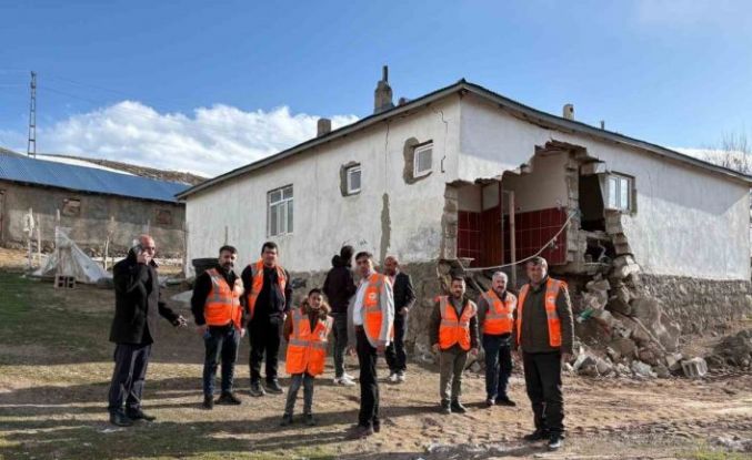 Patnos’ta deprem sonrası inceleme