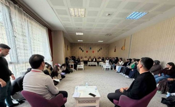 Patnos’ta "Gelenek ve Modernlik" temalı bilim kafe buluşması