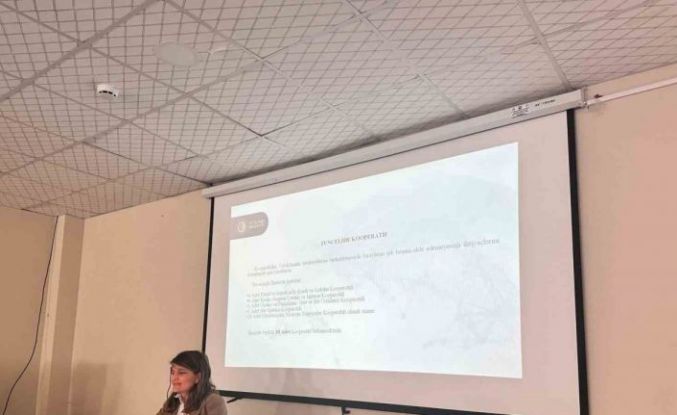 Pülümür’de kadınlara kooperatifçilik eğitimi verildi