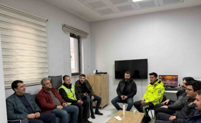 Şemdinli’de polislere pasta sürprizi