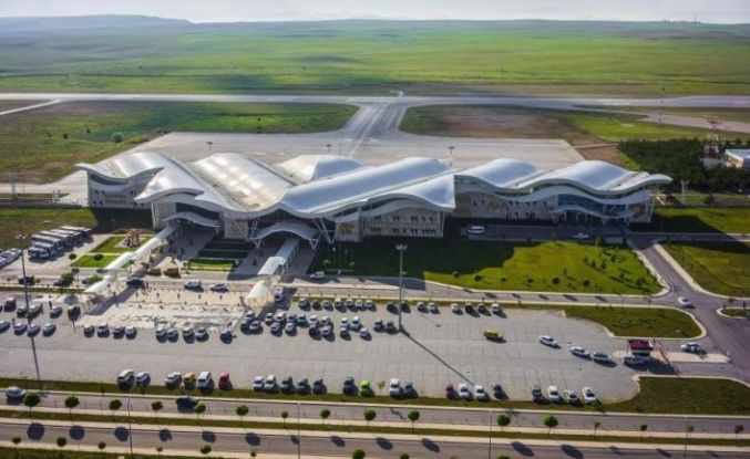Sivas Nuri Demirağ Havalimanı ilk çeyrekte 107 bin kişiye hizmet verdi