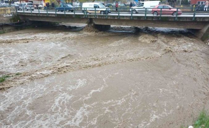 Tabakhane Deresi’nde sular yükseldi