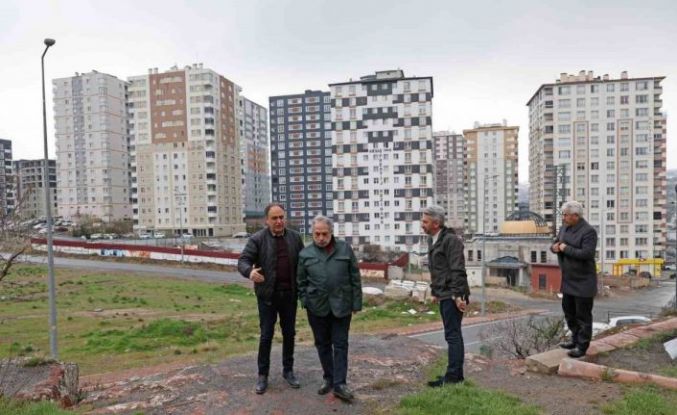 Talas’ta hafta sonu mesaisi: Yeni park ve otopark alanları incelendi