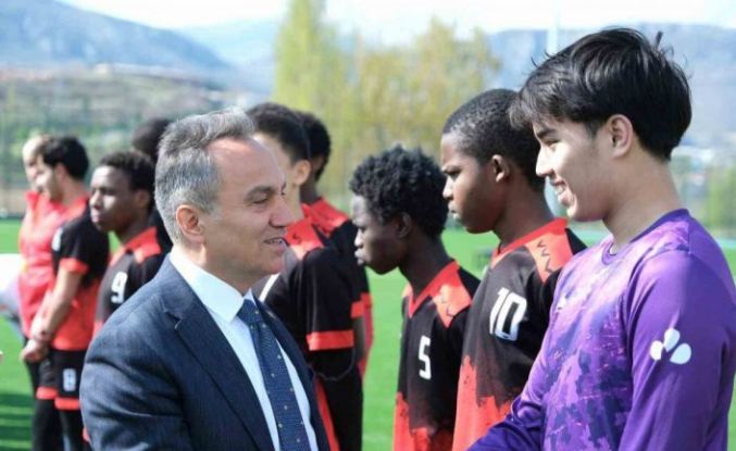 Tokat’ta gençler futbol turnuvasında buluştu