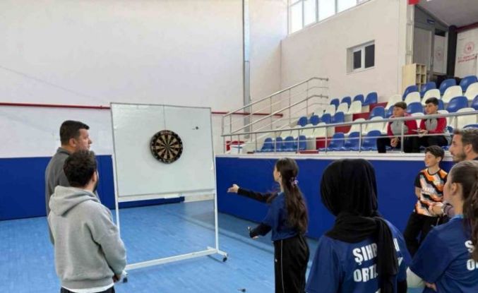 Tomarza’da 23 Nisan coşkusu masa tenisi ve dart turnuvalarıyla yaşandı