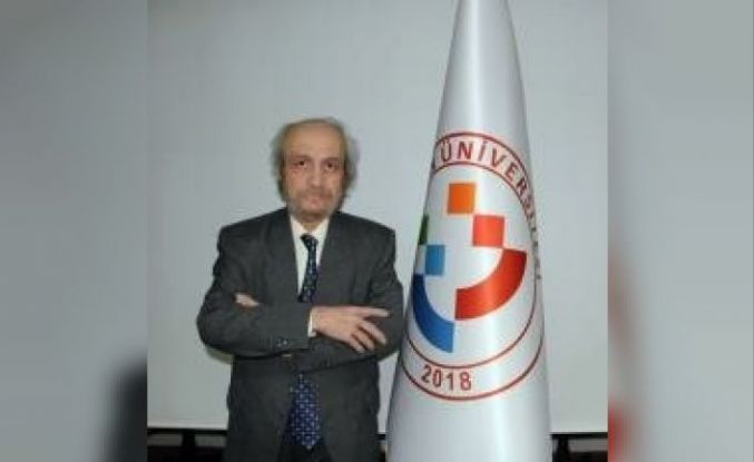 Üniversitenin lojmanında ölü bulundu