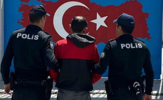 Uyuşturucuyu peçeteye emdirip satıyordu, polis operasyonuyla yakalandı