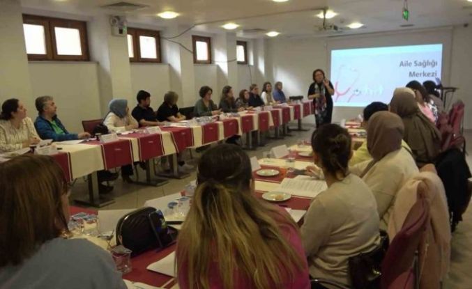 Yalova’da "Emzirme Danışmanlığı ve Ulusal Değerlendirici Sağlık Personeli Eğitimi"