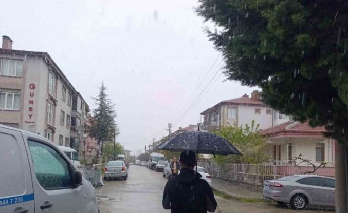 Afyonkarahisar’da kar yüksek kesimleri beyaza bürüdü