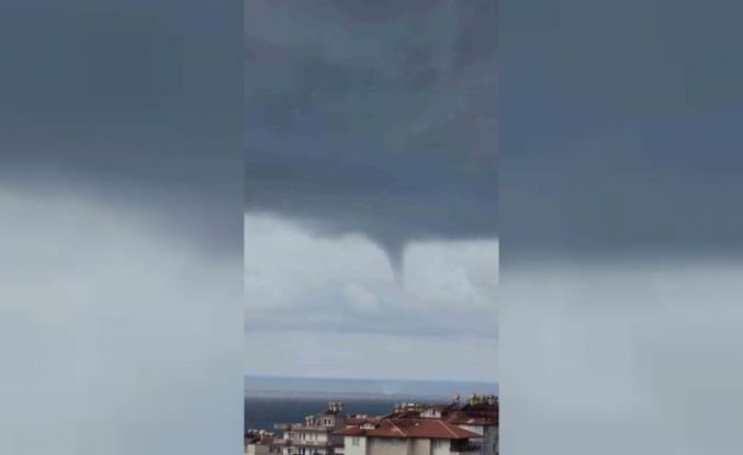 Alanya’da denizde hortum çıktı