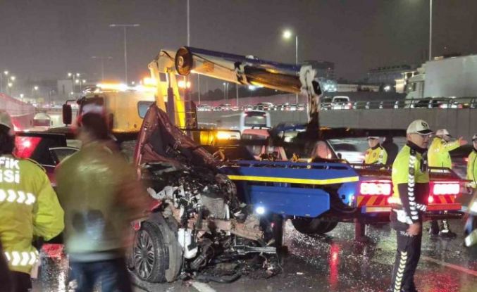 Ankara’da zincirleme kaza: 3’ü ağır 8 yaralı