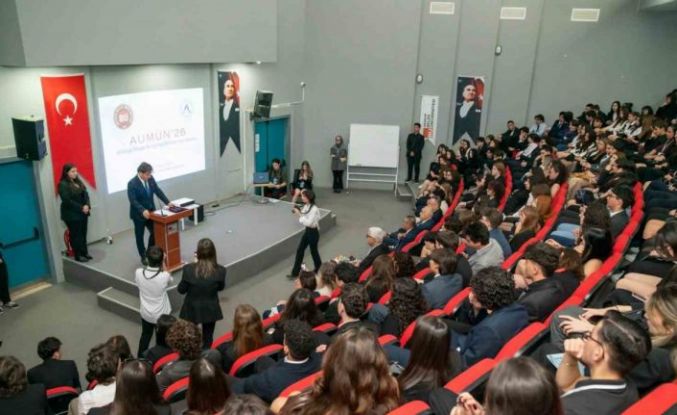Antalya’da AUMUN’26 başladı: Gençler dünya gündemini tartışıyor