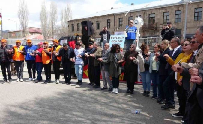 Ardahan’da 1 Mayıs Emek ve Dayanışma Günü halaylarla kutlandı