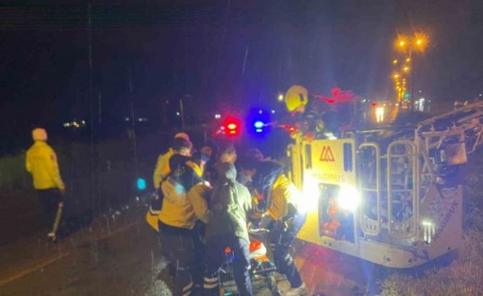 Balıkesir’de yolcu otobüsü devrildi: 3 ölü, 26 yaralı
