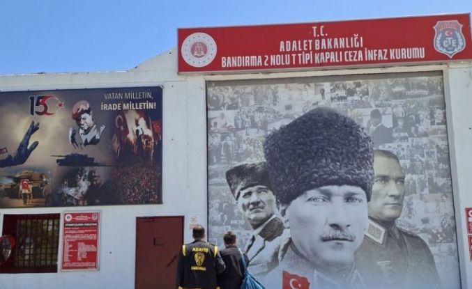 Bandırma’da 60 yıl hapis cezasıyla aranan şahıs kıskıvrak yakalandı