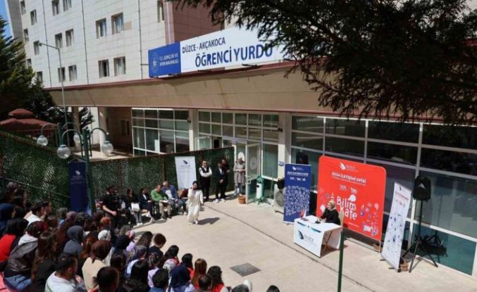 Bilim Kafede etiketlerin dili konuşuldu