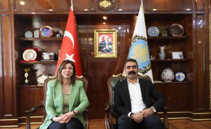 DBB’nin düzenleyeceği barış paneline CHP’li Özgür Özel, MHP’li Feti Yıldız da davet edildi