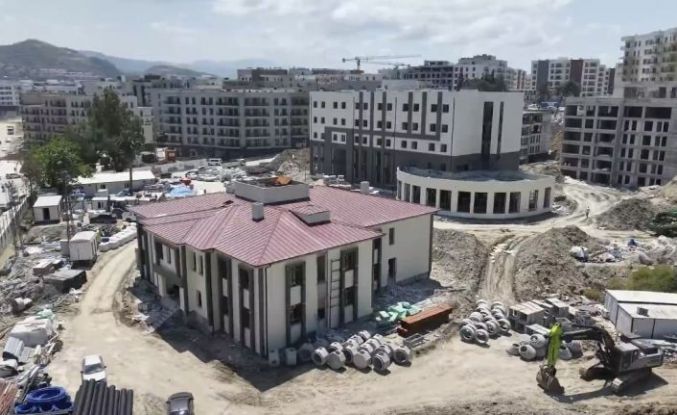 Defne ilçe jandarma komutanlığı hizmet binasında inşaat çalışmaları sürüyor