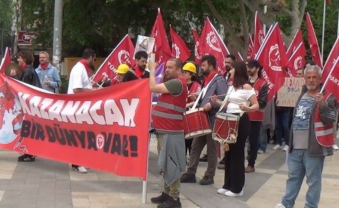Denizli’de 1 Mayıs’ta binlerce kişi meydanlardan yürüdü