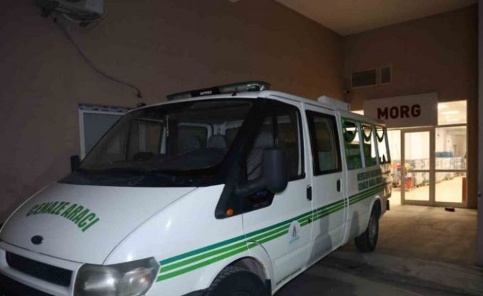 Eşini öldürdükten sonra kendini vurmuştu, tedavi gördüğü hastanede öldü