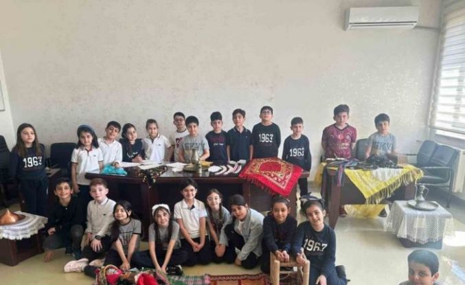 GKV’li öğrencilerden zamanda yolculuk sergisi