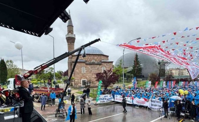 HAK-İŞ Başkanı Arslan: "Türkiye’nin bütün meydanları Taksim Meydanı’dır"