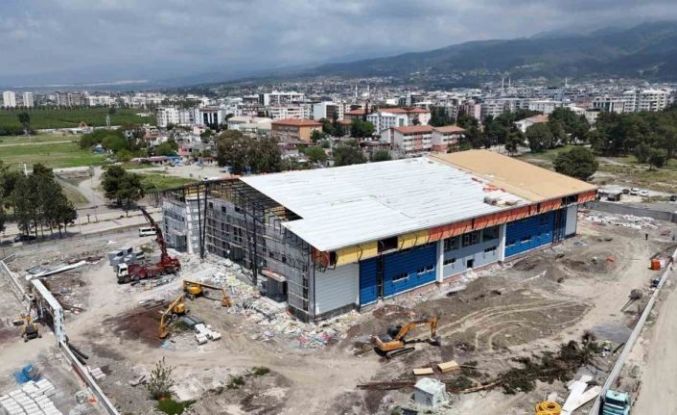 Hatay Büyükşehir Belediyesi, Dörtyol’a kapalı spor salonu inşa ediyor