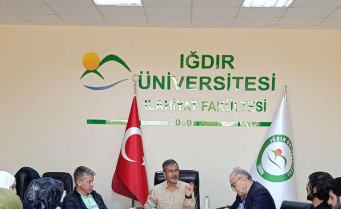 Iğdır Üniversitesi’nce kitap kritiği ve söyleşi programı düzenlendi