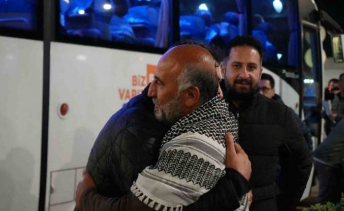 İsrail’in alıkoyduğu Sumud Filosu aktivistleri İstanbul’a getirildi