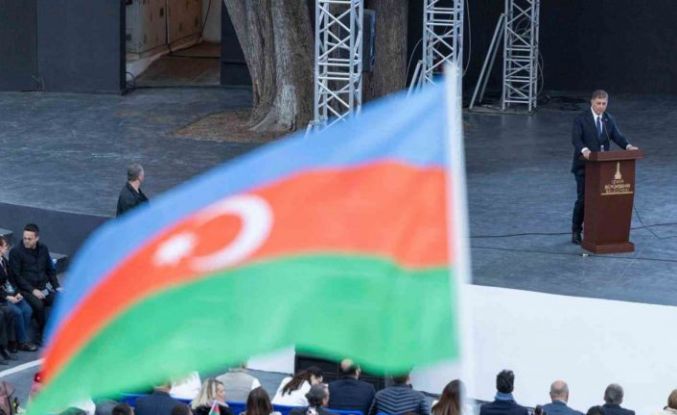 İzmir ile Bakü arasındaki 40 yıllık kardeşlik şarkılarla kutlandı