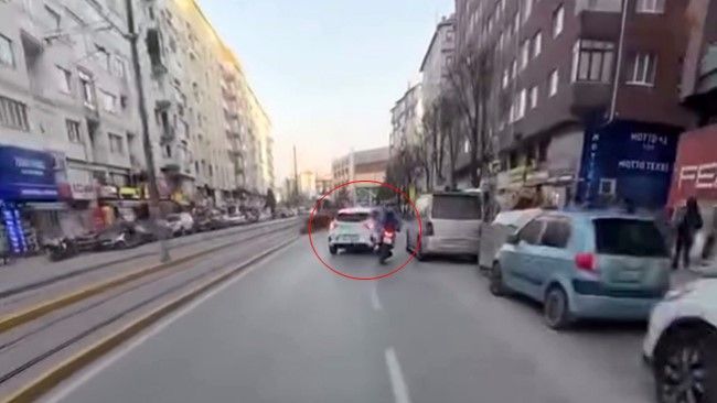 "Kamera çekiyor mu" dedikten saniyeler sonra kaza yaptı