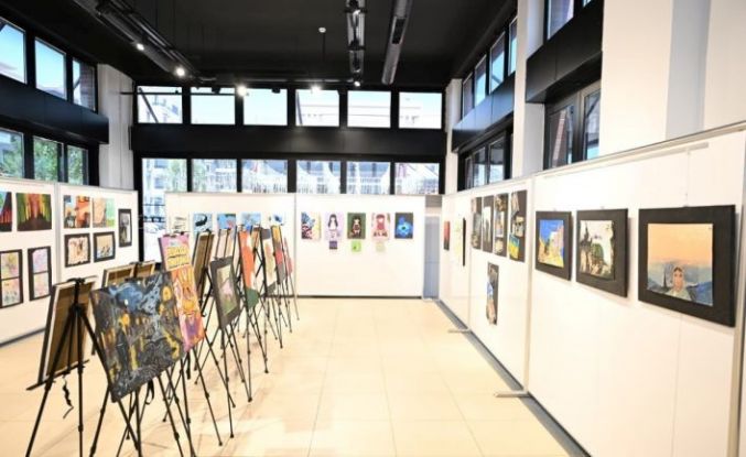 Kartepe’de lise öğrencilerinden "Gençlerin Renkleri" resim sergisi