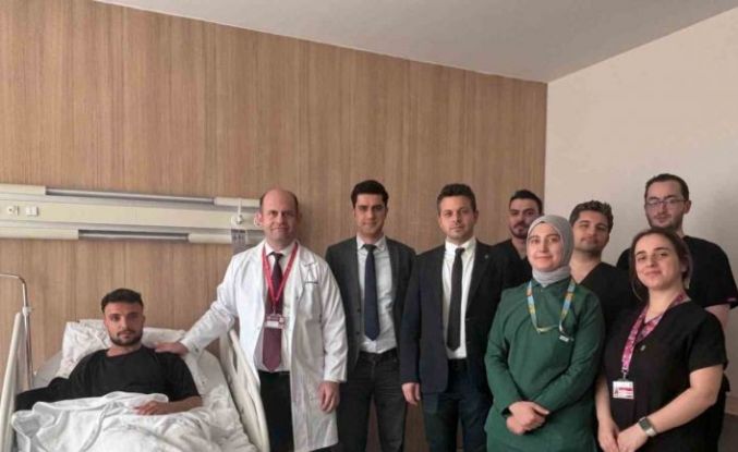 Kopan sinirler bacağından alınan nakille onarıldı: Genç hastaya ikinci şans